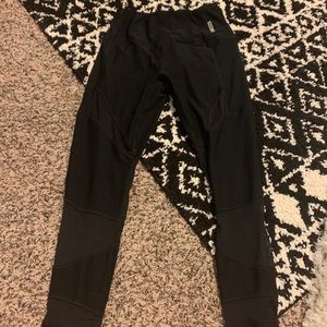 Cute mesh cutout leggings